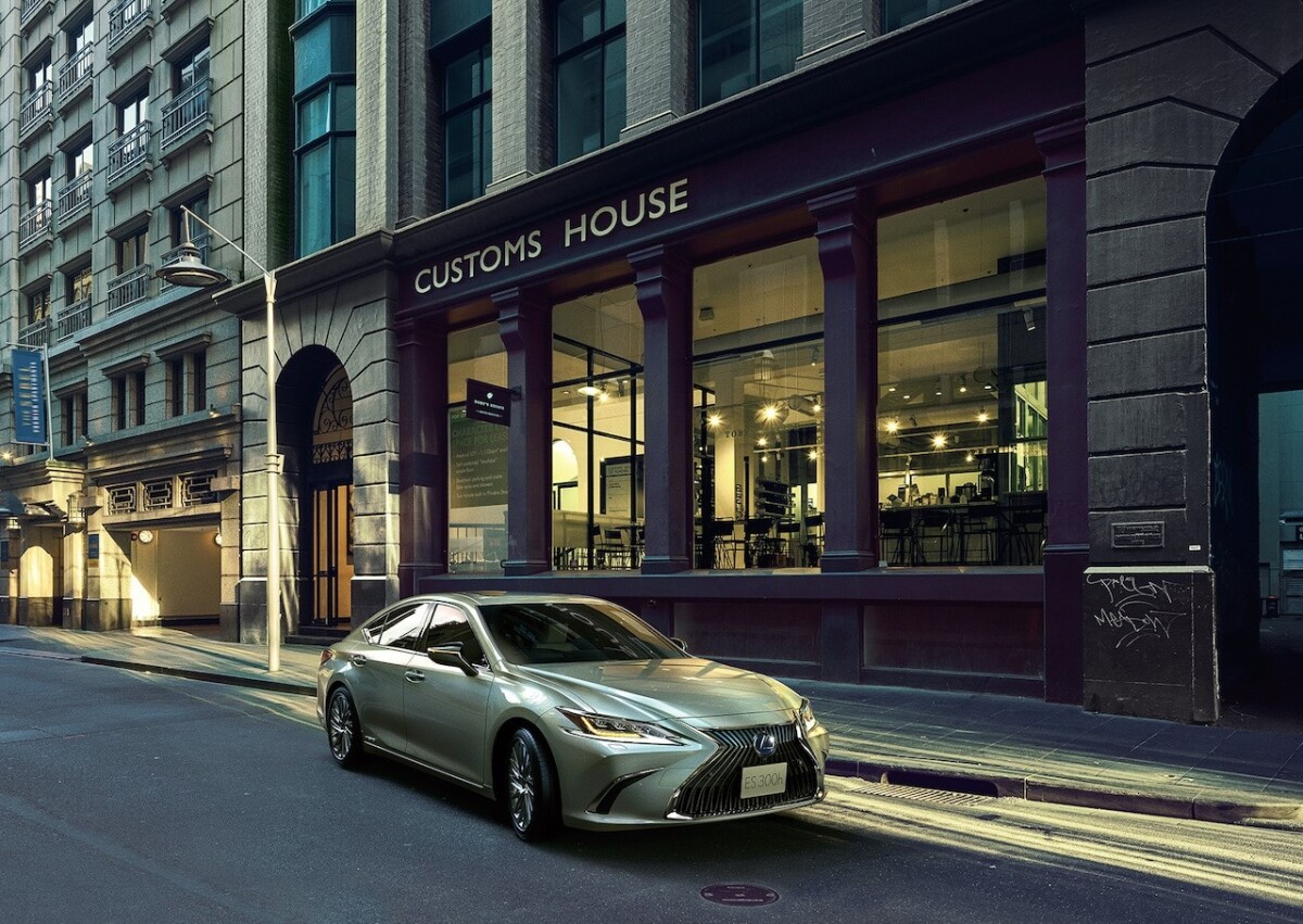 Lexus ES - digitálne zrkadlá