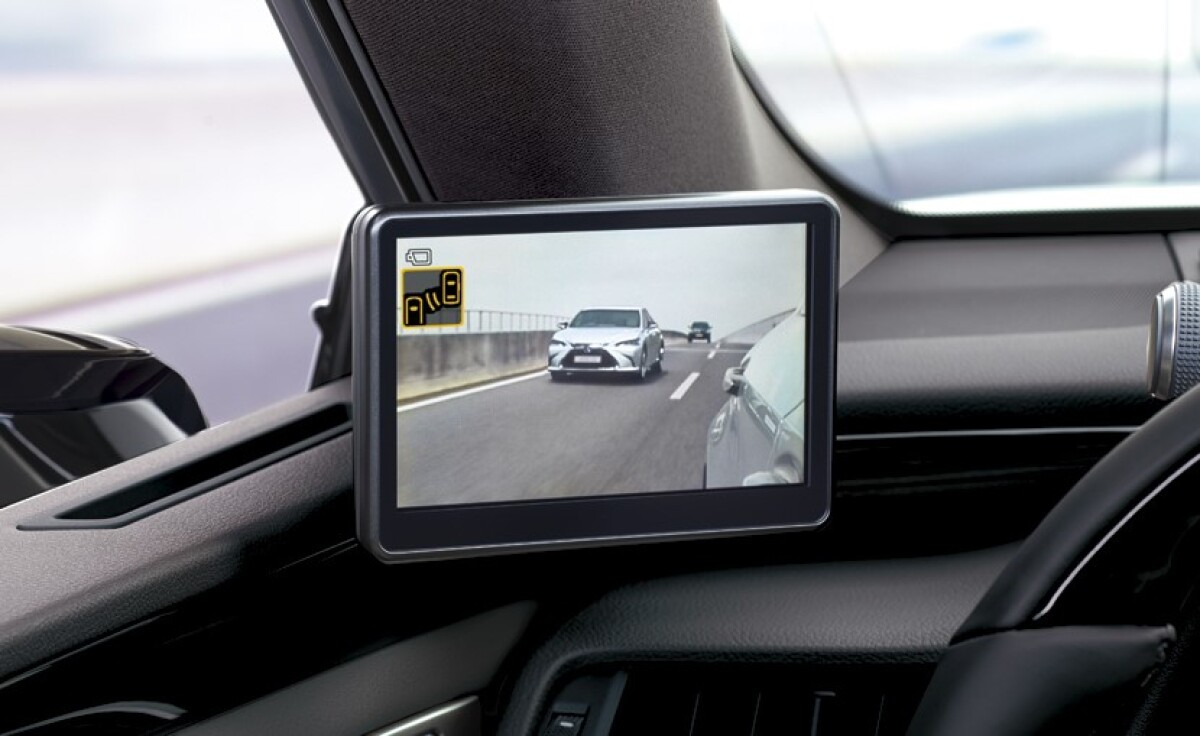 Lexus ES - digitálne zrkadlá
