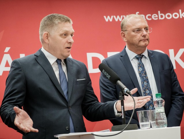 fico, vážny