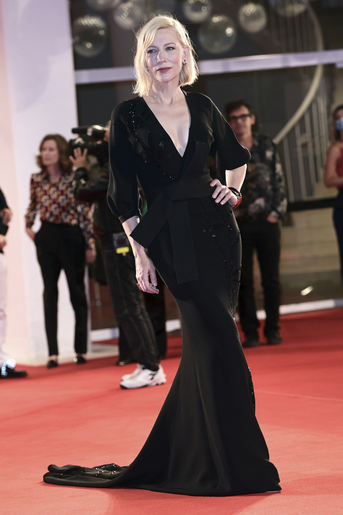 Herečka a prezidentka poroty Cate Blanchett v kreácii Armani Privé. 