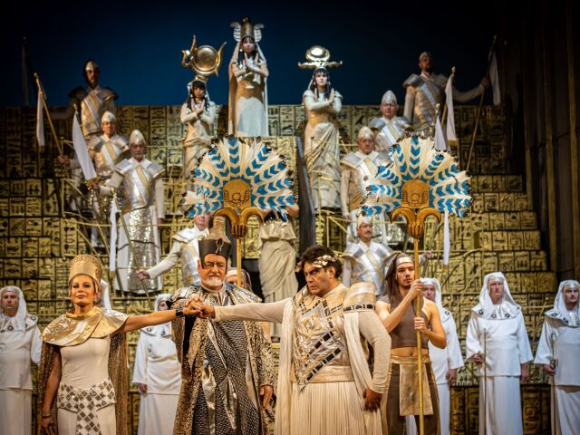 42 Aida 6-Monika Fabianova  Amneris   Jan Galla  Egyptsky kral   Rafael Alvarez  Radames mensie