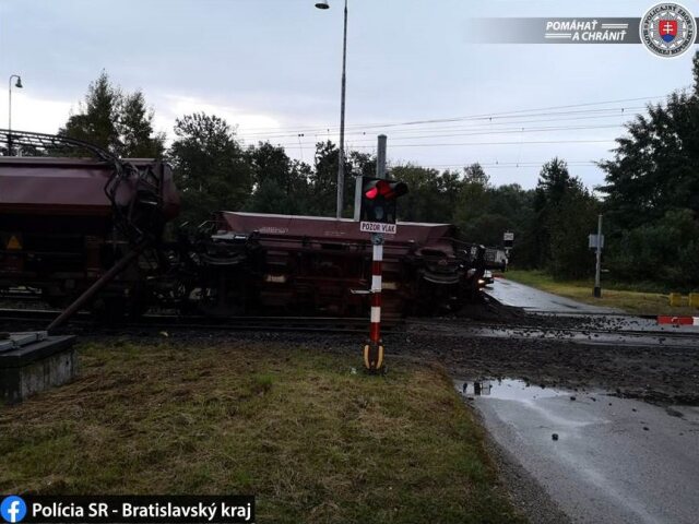 Veľké Leváre / Vlak /