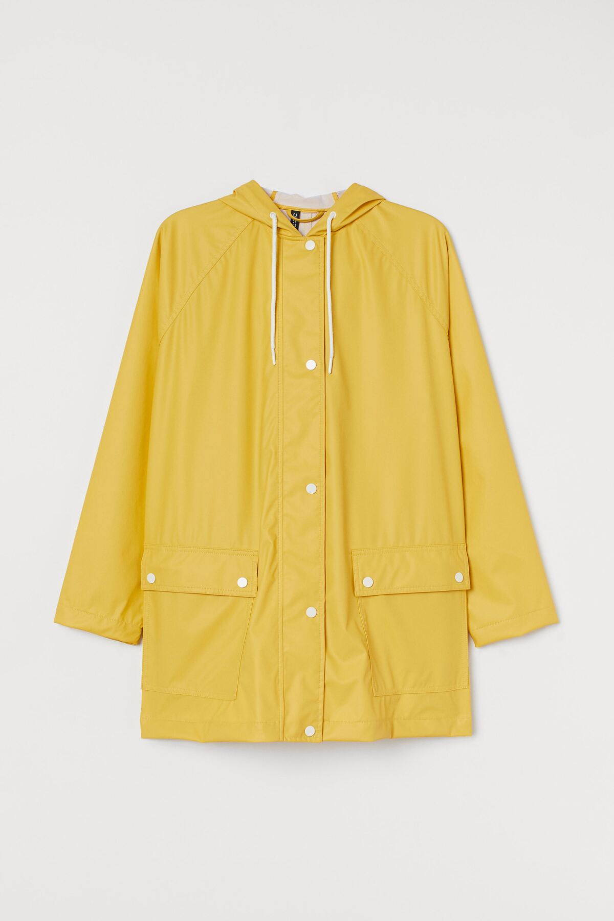Dámsky pršiplášť H&M, predáva sa za 19,99 eura. 