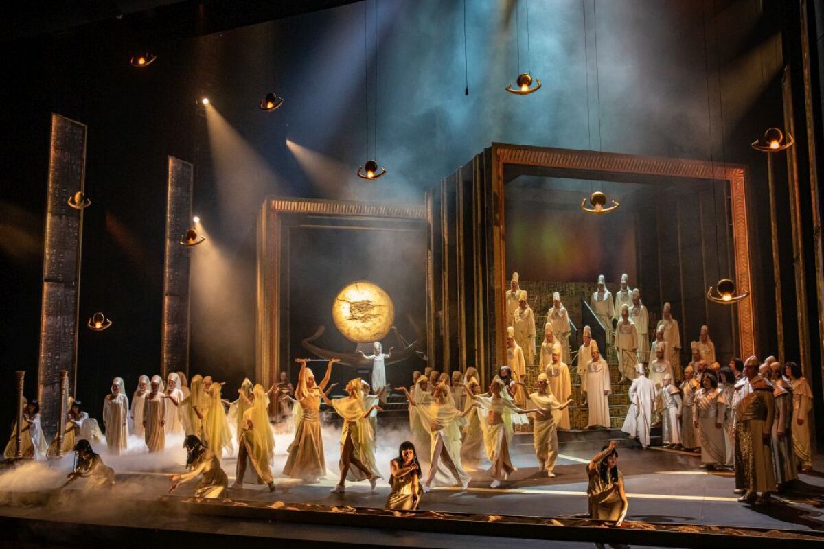 SND, Aida, scena