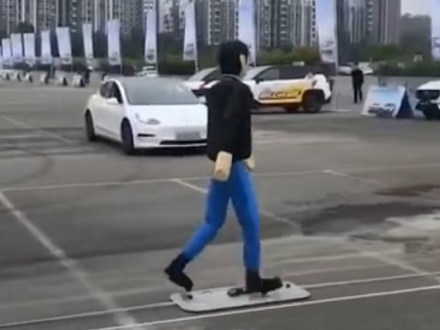 Tesla - atonómne brzdy