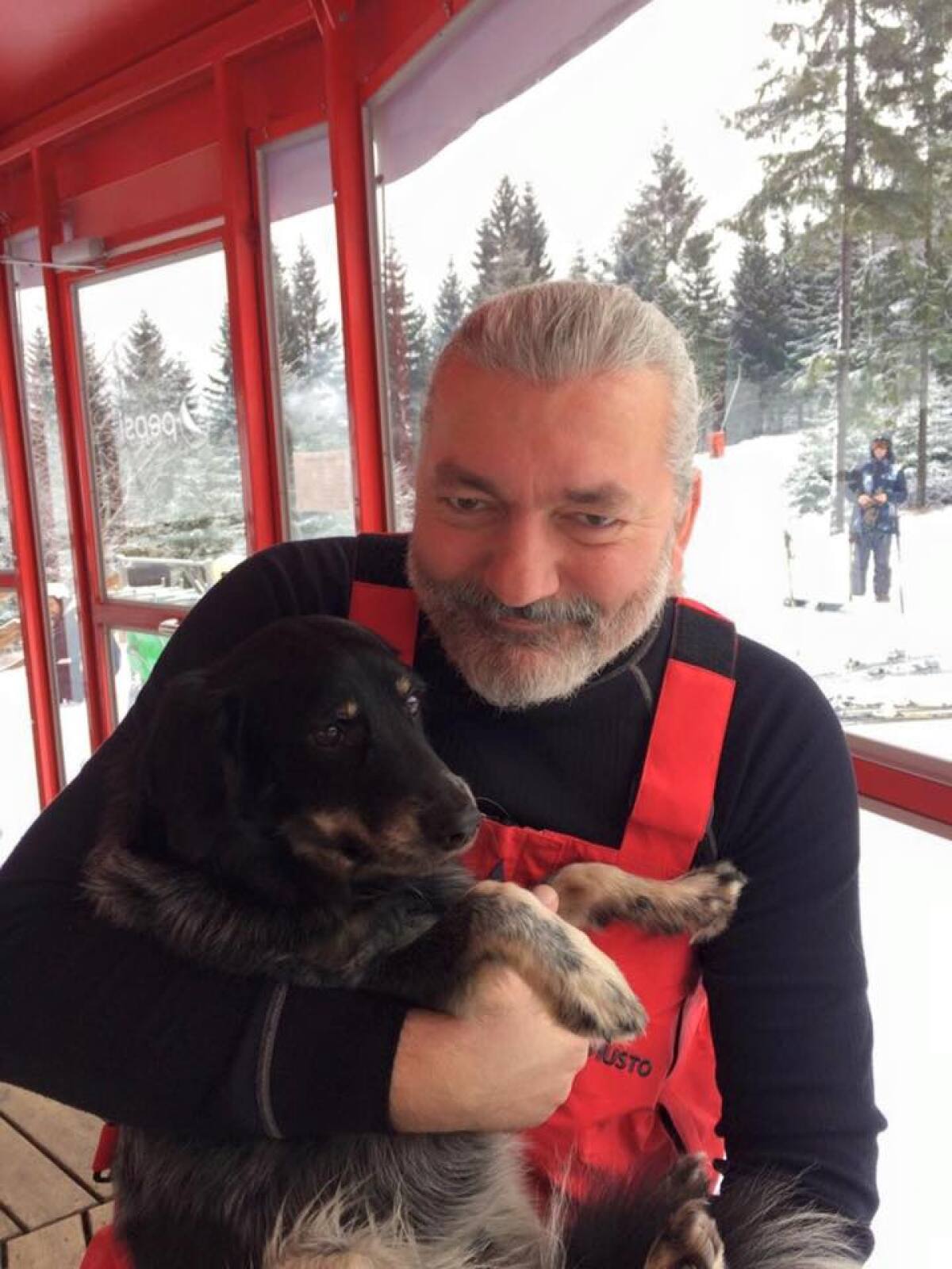 Daniel Hulka s jeho psim kamaratom Timonom. Archiv D. Hulky.
