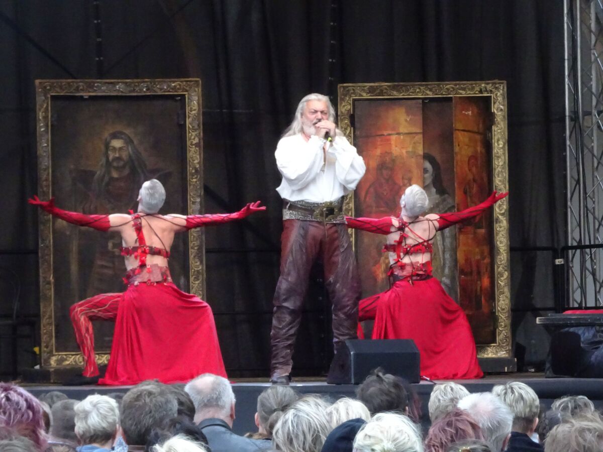 Koncertna verzia muzikalu Dracula  zamok Opocno  14.06.2020. Archiv D. Hulky.