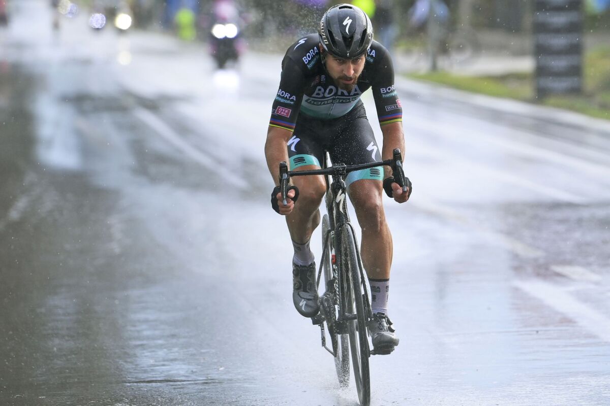 Sagan Giro únik