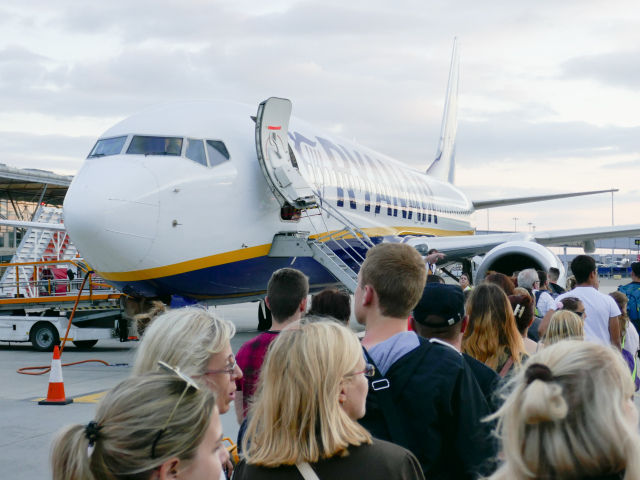letisko, Ryanair, doprava, dovolenka, lietadlo, cestovanie,