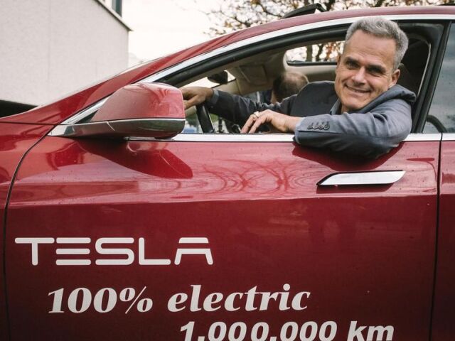 Tesla S - 1,2 mil. kilometrov