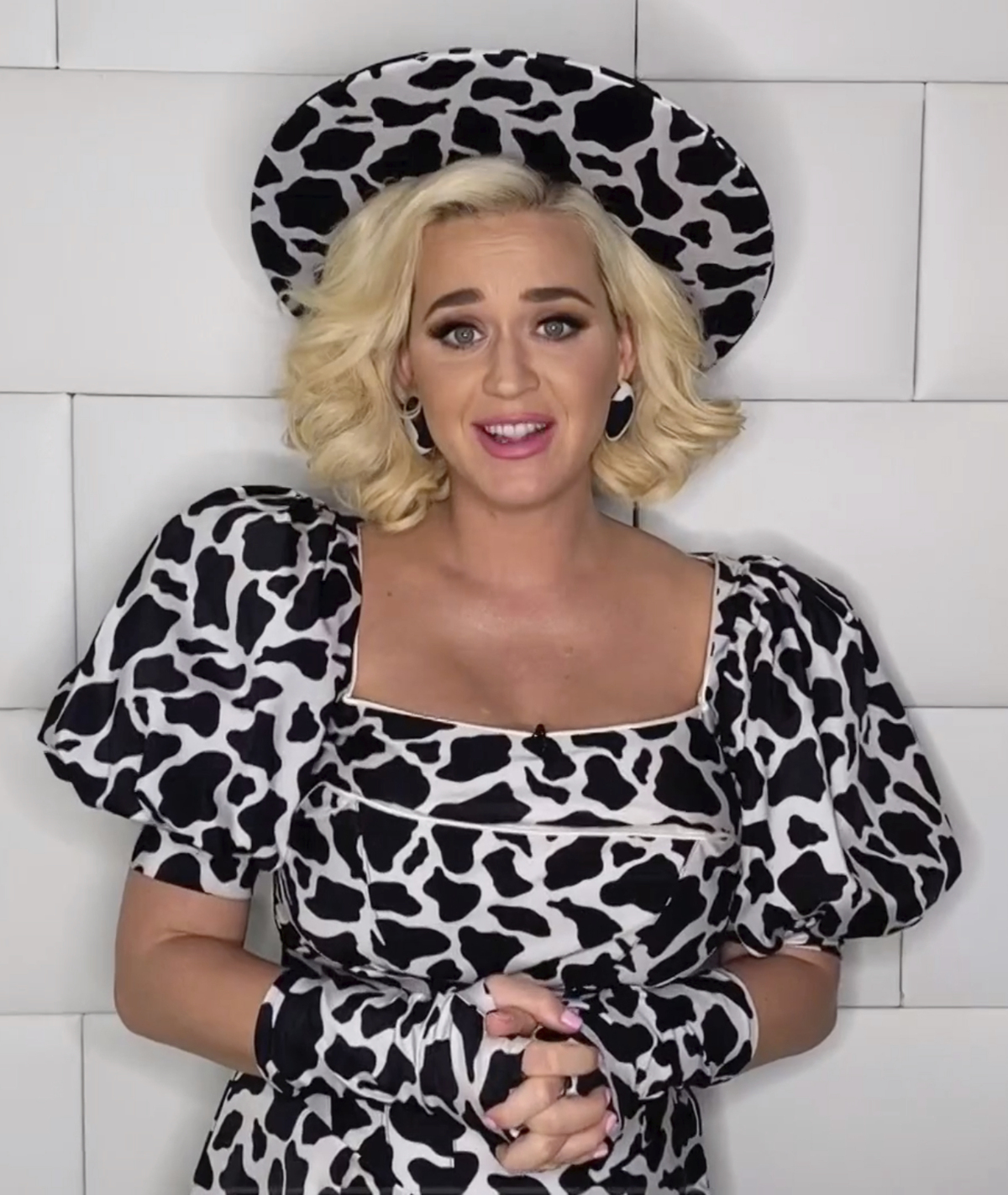 Speváčka Katy Perry na zábere zo záznamu Country Music Television Awards.