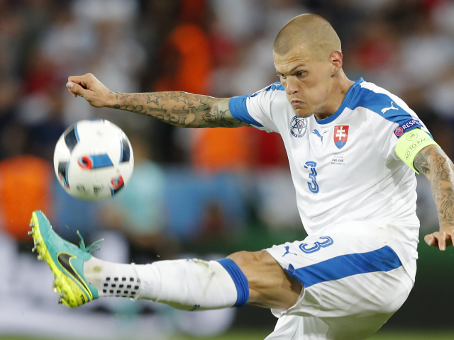 Škrtel futbal