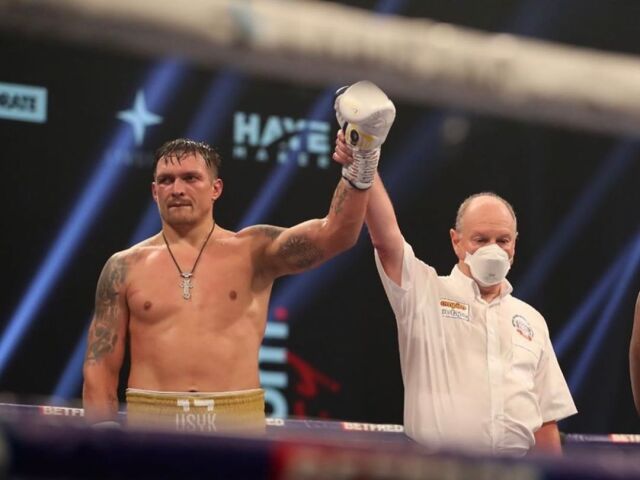 Usyk box