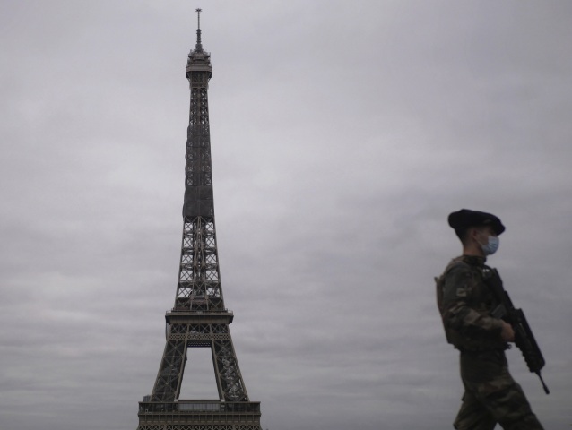 Eiffelova veža / Paríž /