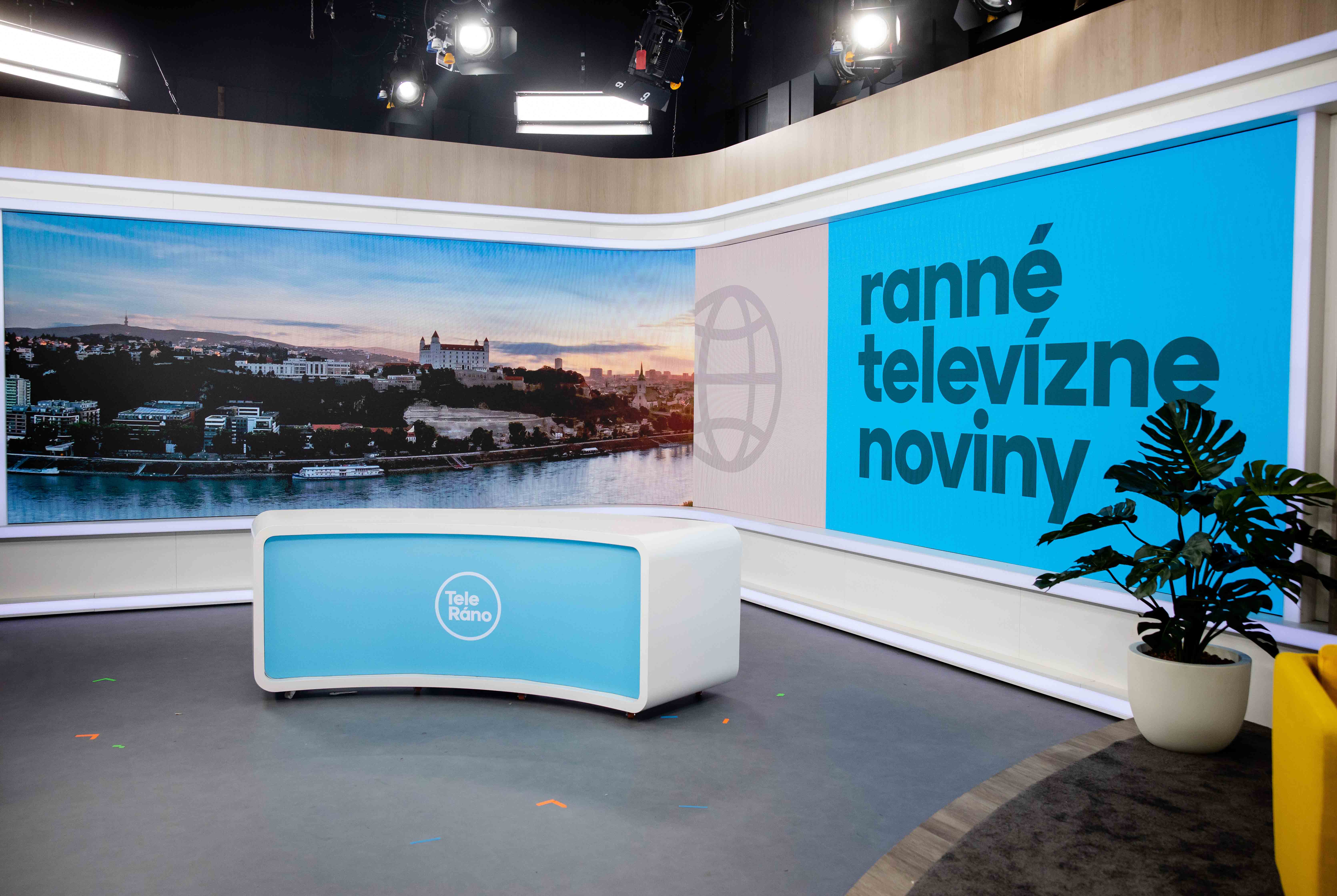Hlavnou zmenou formátu je posilnené spravodajstvo, ktoré dostalo úplne nové štúdio.
