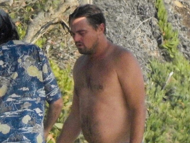 Herec Leonardo DiCaprio na pláži predviedol svoju "formu". 