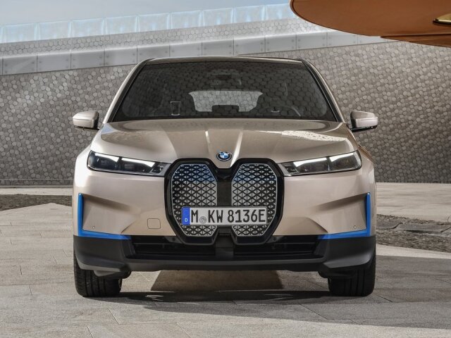 BMW iX - 2021