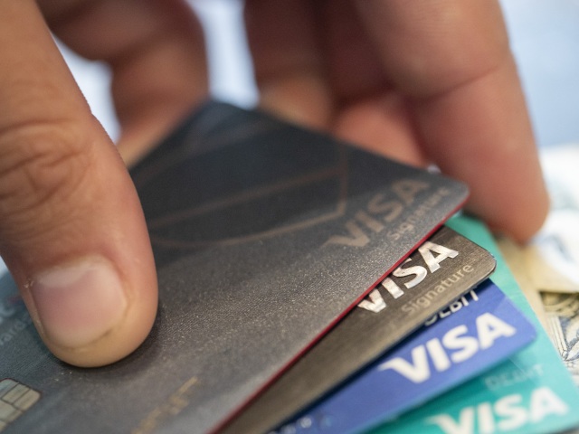 Visa / Kreditná karta / Bankomatová karta / Peniaze /