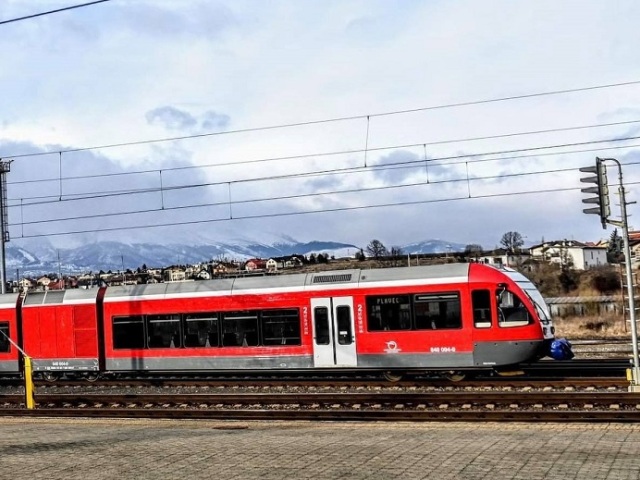 vlak, trať bratislava - komárno