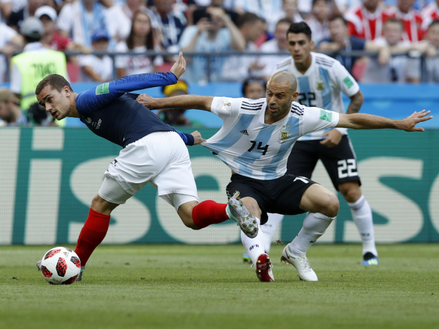 Javier Mascherano, Antoine Griezmann