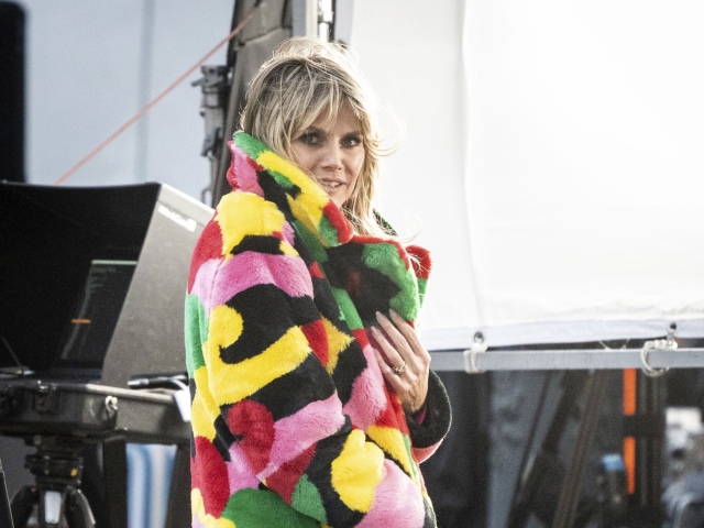 Bývalá modelka, televízna osobnosť Heidi Klum počas nakrúcania svojej šou Nemecko hľadá topmodelku.