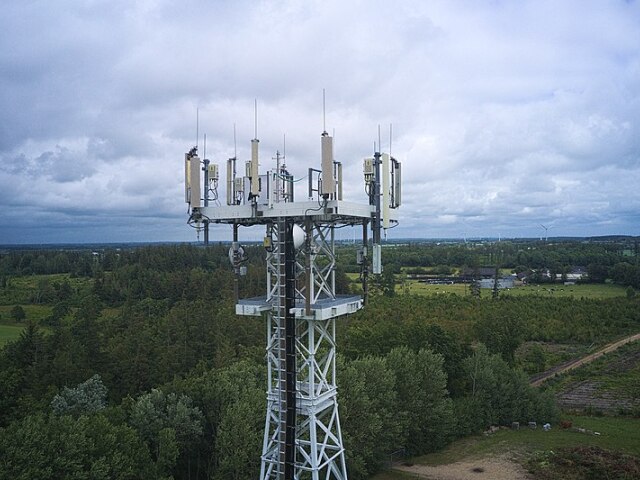 800px-2019-07-21 - Vodafone 5G Standort Hattstedt1