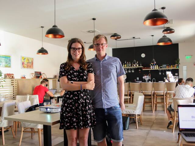 Lifbee Academy, Simona Veselá, Matej Held