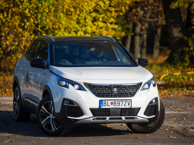 Peugeot 3008 Hybrid4 (2020)