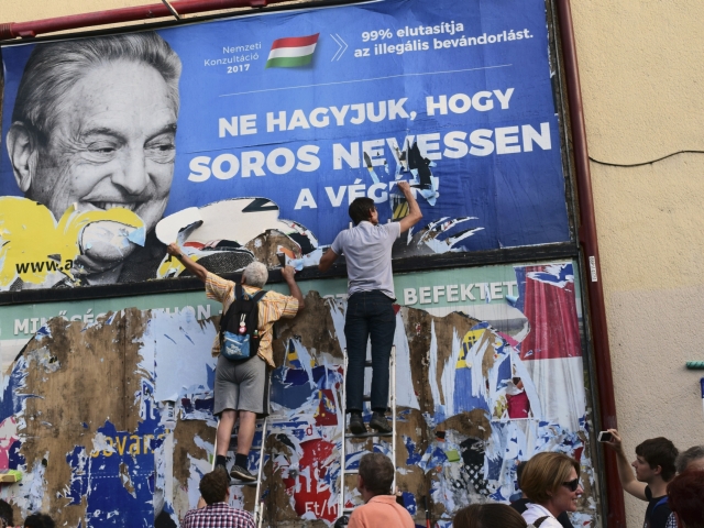 EU Hungary Migrants