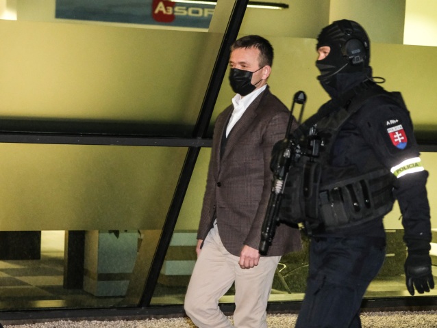 penta haščák kukláči polícia zásah