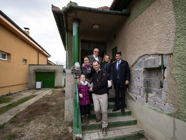 Šaľa, renovácia, Hučkovci