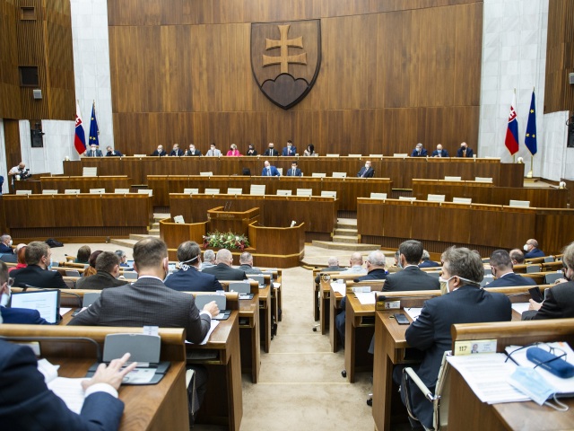 NR SR rokovanie parlament