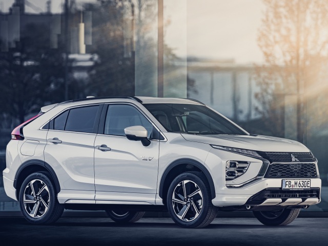 Mitsubishi Eclipse Cross PHEV (2021)