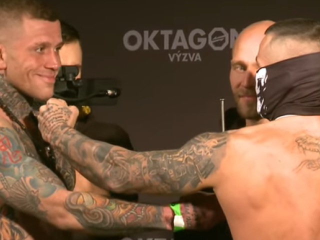 Karlos Vémola, Václav Mikulášek