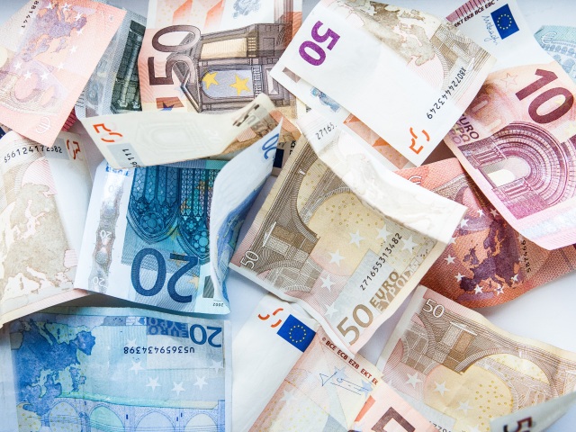 Peniaze / Euro /