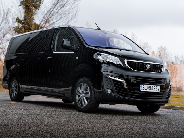Peugeot Traveller VIP (2020)
