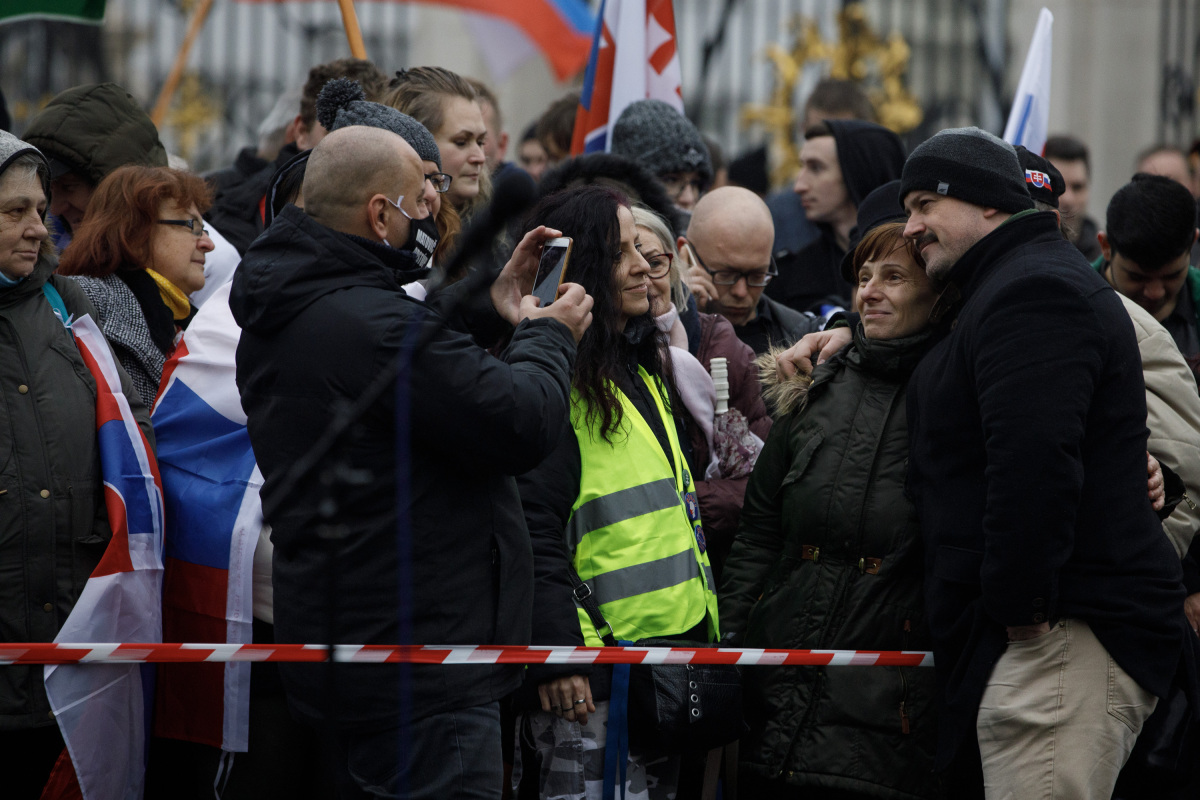 protivládny protest, ĽSNS