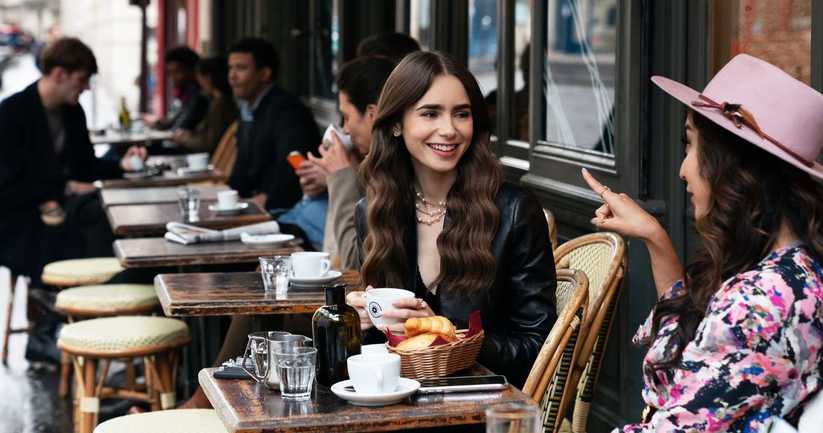 emily in paris, lily collins,