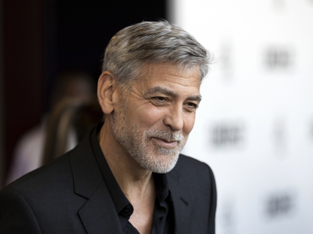 Herec George Clooney na archívnom zábere.