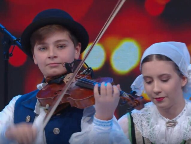 Ludova hudba Detskeho folklorneho suboru Vienok