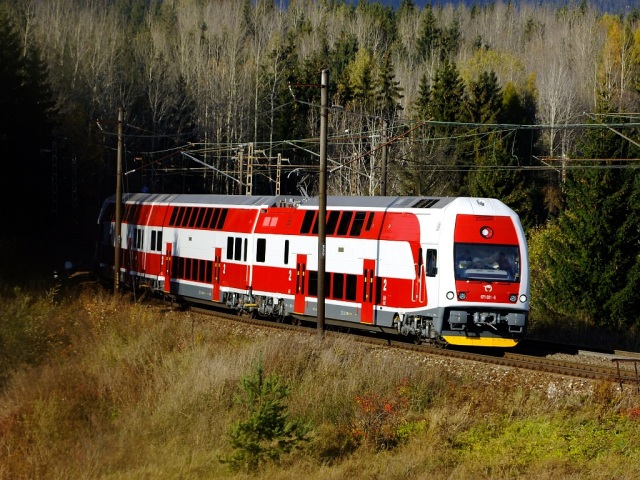 vlak, elektrická jednotka 671