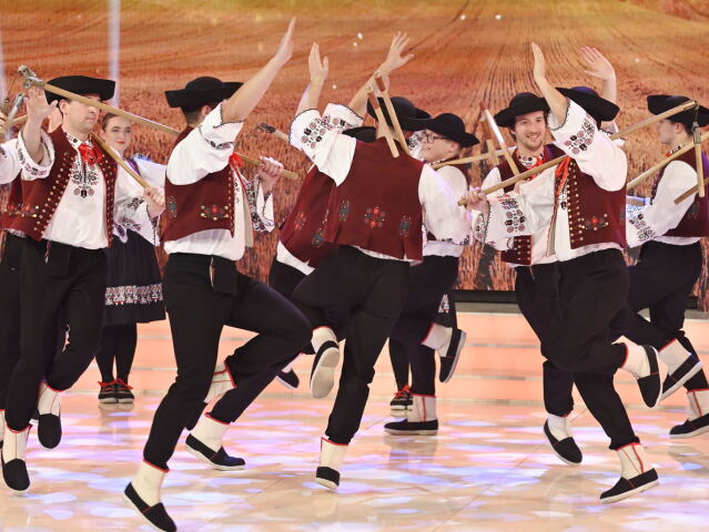 Folklorny subor Povazan  5 