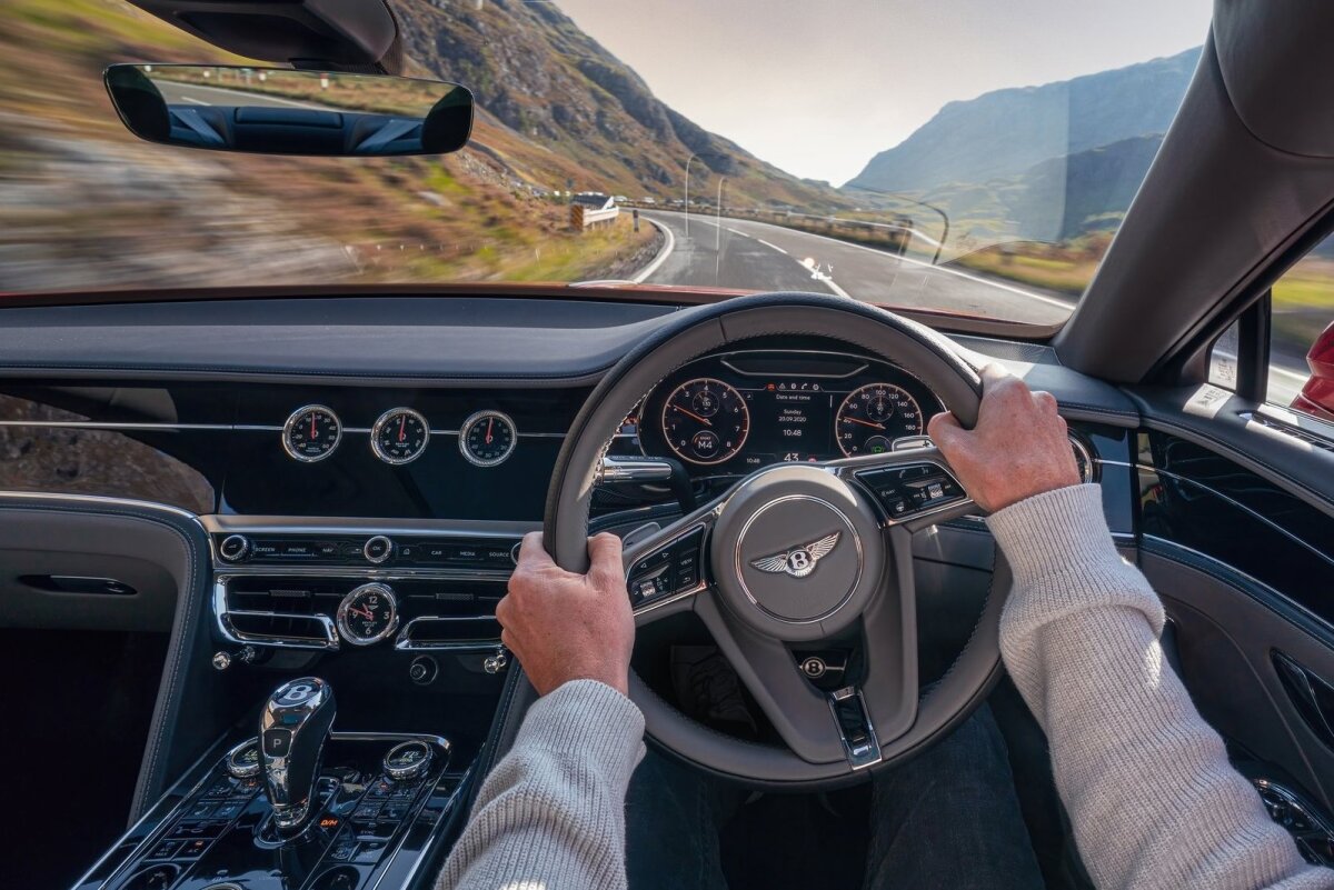 Bentley Flying Spur V8 - 2021