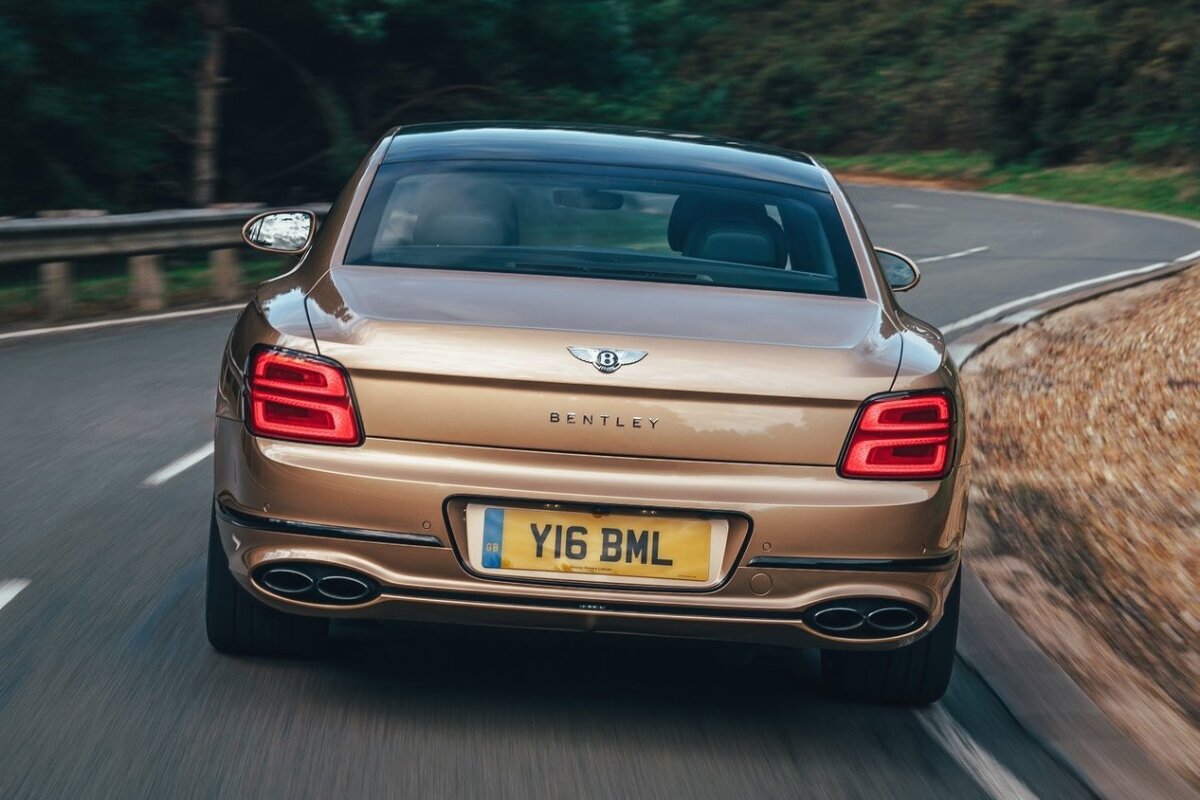 Bentley Flying Spur V8 - 2021