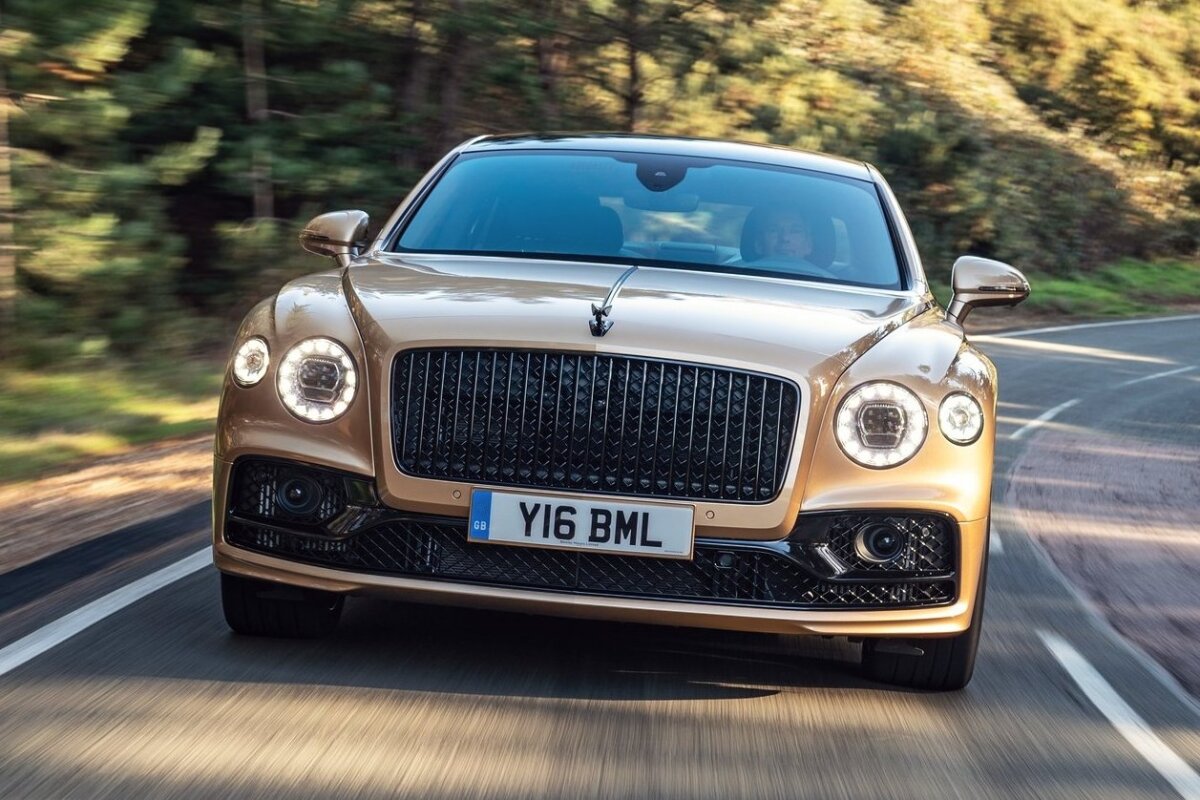 Bentley Flying Spur V8 - 2021