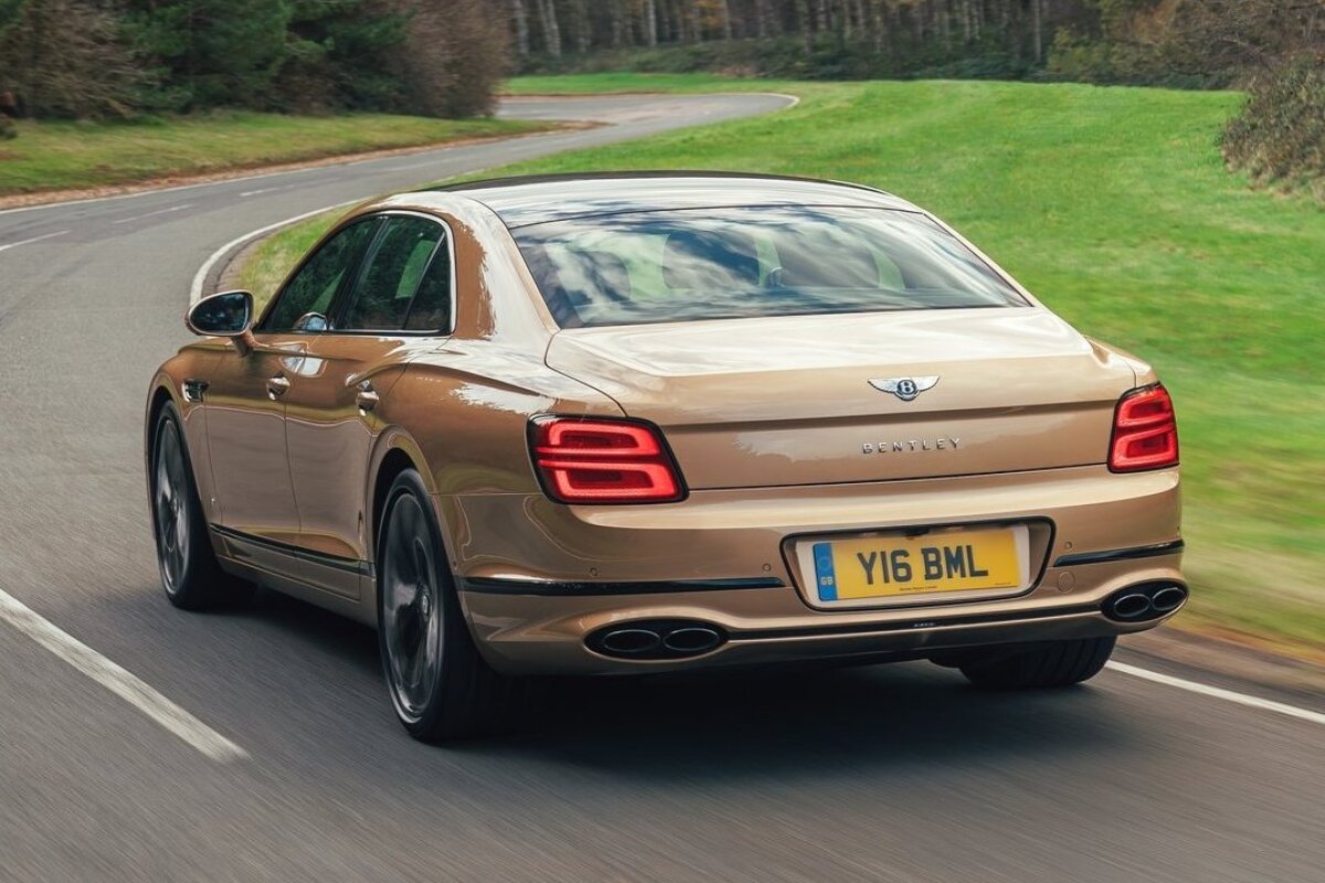 Bentley Flying Spur V8 - 2021