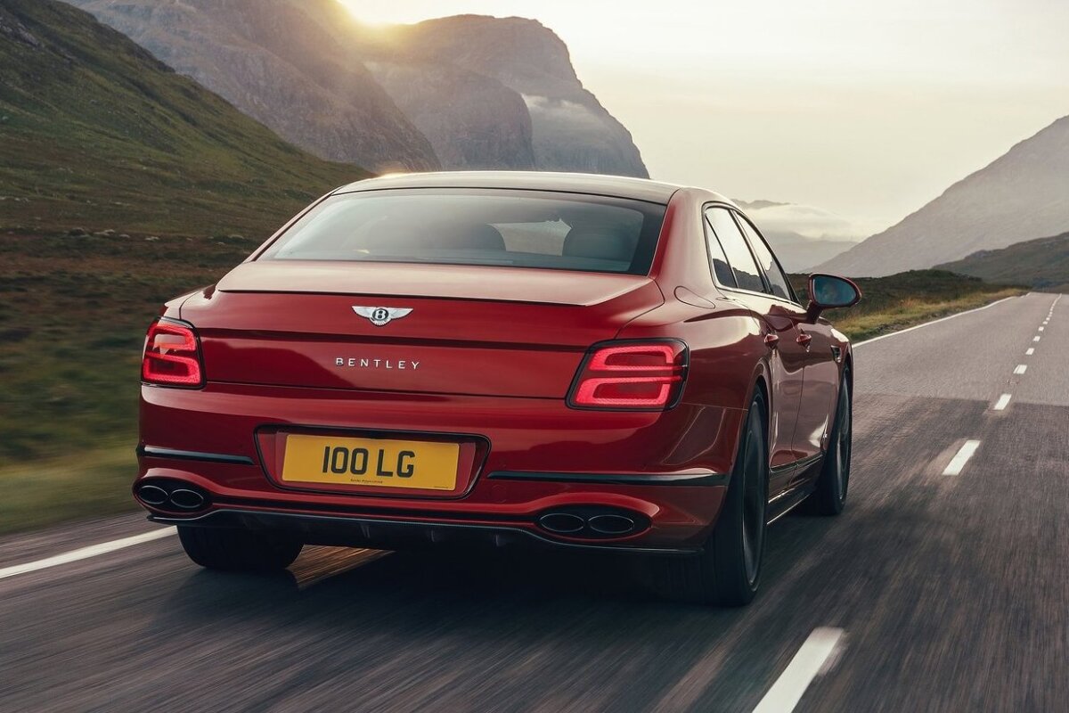 Bentley Flying Spur V8 - 2021