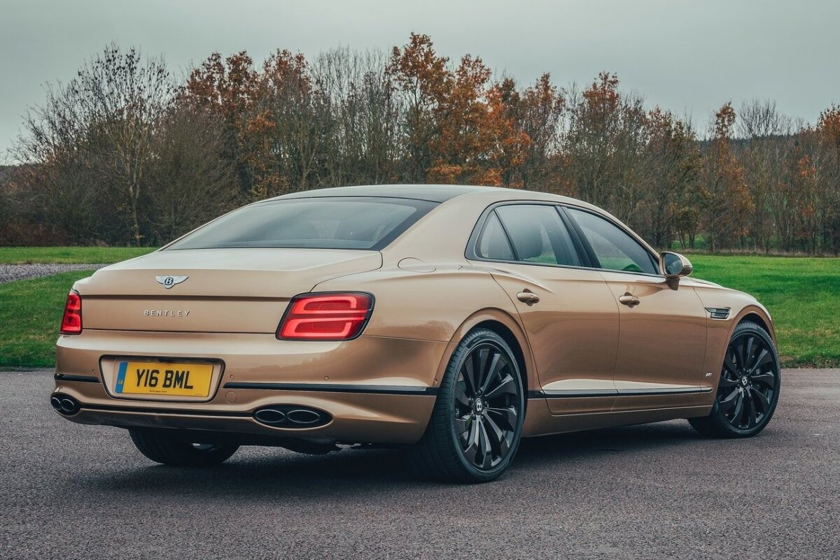 Bentley Flying Spur V8 - 2021
