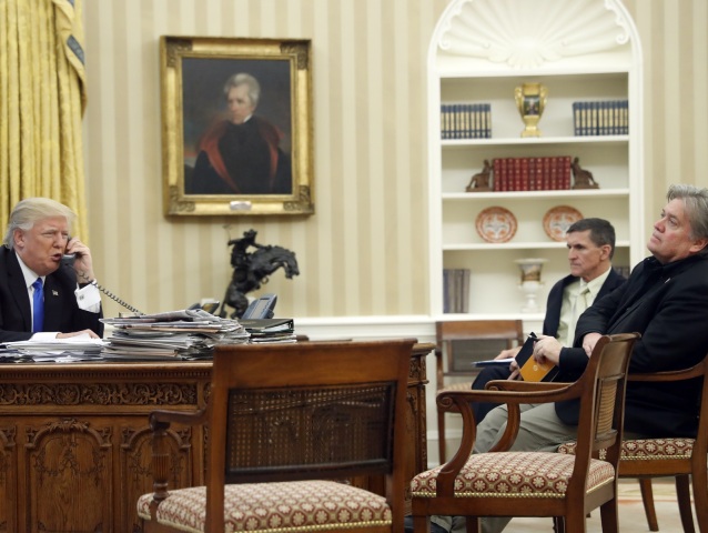 Michael Flynn / Steve Bannon / Donald Trump /