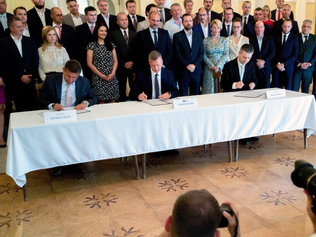 SMK / Most-Híd / Spolupatričnosť / Krisztián Forró / László Sólymos / Szabolcs Mózes /